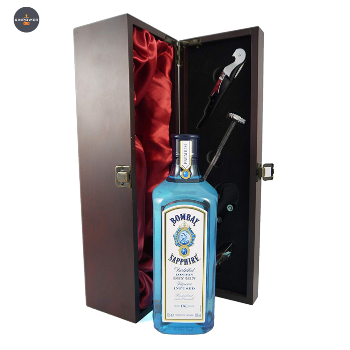 Перекресток джин. Bombay Sapphire distilled London Dry Gin. Джин Sapphire Bombay набор. Bombay Sapphire подарочный набор. Bombay Gin набор.